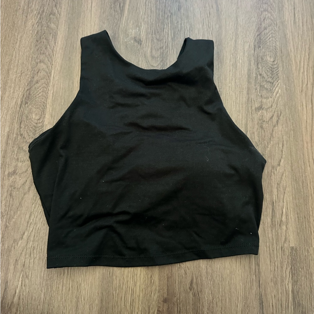 Black active top